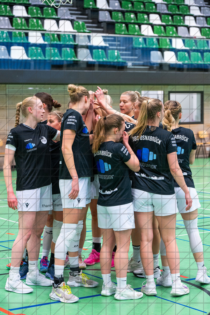 2. DBBL Nord 25/26 | Spieltag 10 | BBC Osnabrück vs. Hürther BC | //  07.12.25: 2. DBBL Nord 25/26 | Spieltag 10 | BBC Osnabrück vs. Hürther BC / Osnabrück / Deutschland  //   CREDIT:www.bullenfotos.de, Martin König, Hörner Weg 40, D-49078 Osnabrück, +4917663732967 // Nutzung und Weitergabe nur zu den vereinbarten Zwecken. Presseanfragen an Ersteller. Alle Rechte beim Ersteller. Honorierung nach MFM. - Realisiert mit Pictrs.com