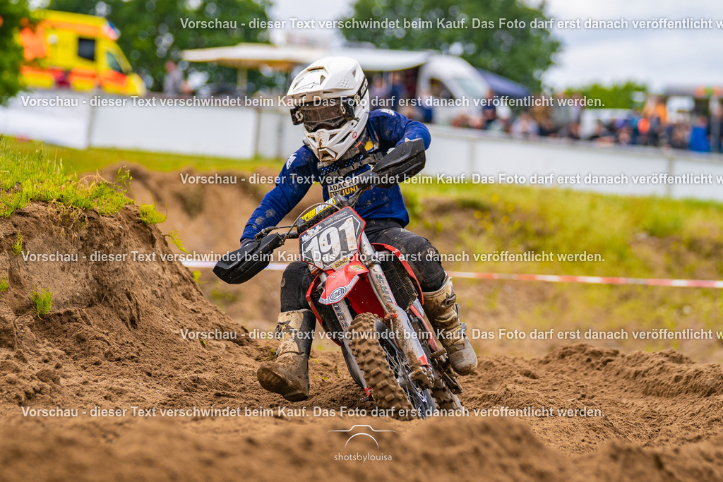 20260607_MSCParmen-0065 | Sportfotografin aus Berlin-Brandenburg mit Fokus auf Motocross. Ich halte deine sportliche Leistung und echte Emotionen auf und neben der Strecke professionell fest. Entdecke die Fotos von deinem Rennen und bestelle sie direkt hier im Shop.