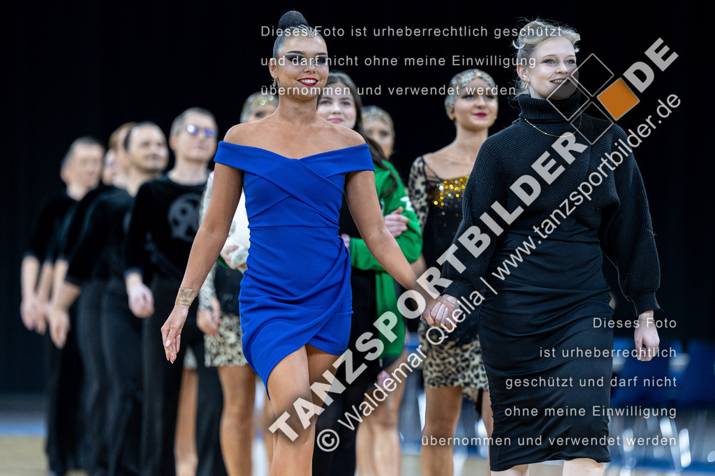 20240310-00033 | Hier finden Sie Tanz Bilder vom Latein und Standard Formationen tanzen. Sportbilder vom Tanzsport. Schöne Fotos und von Weltmeisterschaft, Europameisterschaft, Bundesliga, Regionalliga, Oberliga und Landesliga sowie von GOC Stuttgart, DanceComp, WM Bremen