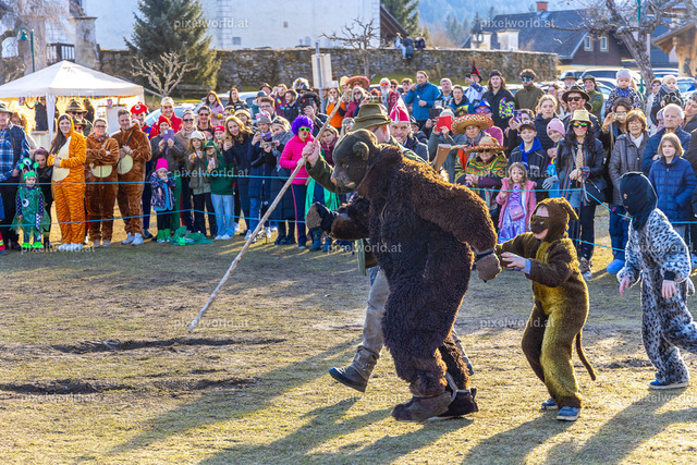 Bärentreiben in Steuerberg | Bildershop von pixelworld.at - Realisiert mit Pictrs.com