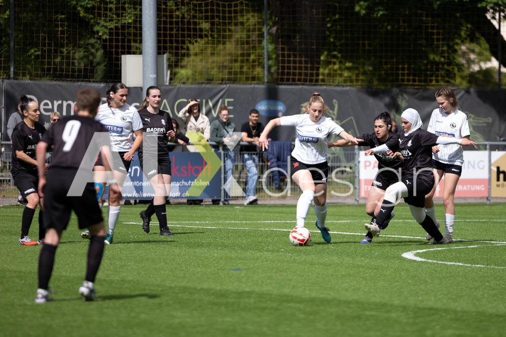 Fußball I Frauen I Saison 2025-2026 I Frauen 3. Liga | FVRZ Gruppe 2 | 18. Spieltag I Spielvereinigung Schaffhausen Damen 1 - Team Furttal Zürich I 17.05.2026 | Hochwertige Sportfotos kaufen & lizenzieren für Medien, Vereine, Agenturen & Sportler:innen. Entdecke professionelle Sportfotografie im Bildshop von Alexander Franzen. - Realisiert mit Pictrs.com