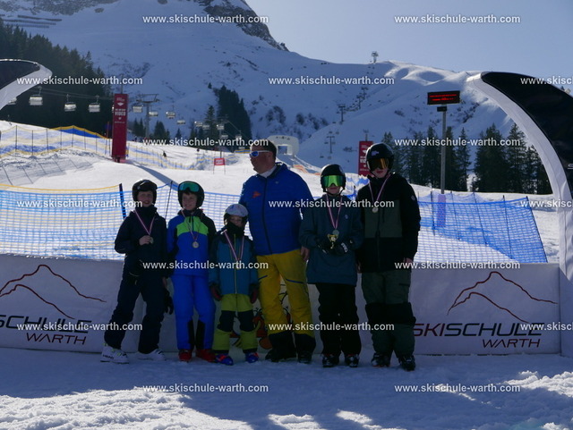 Gruppe Alex | Photos von der Skischule Warth - Realisiert mit Pictrs.com