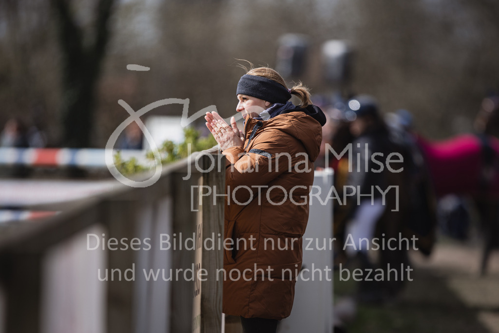 230402_MünsterHandorf_Teamspringen-546 | Deine schönsten Turniermomente als professionelle Fotos! Entdecke hochwertige Pferdesport-Fotografie im Online-Shop. Jetzt Fotos finden & bestellen!