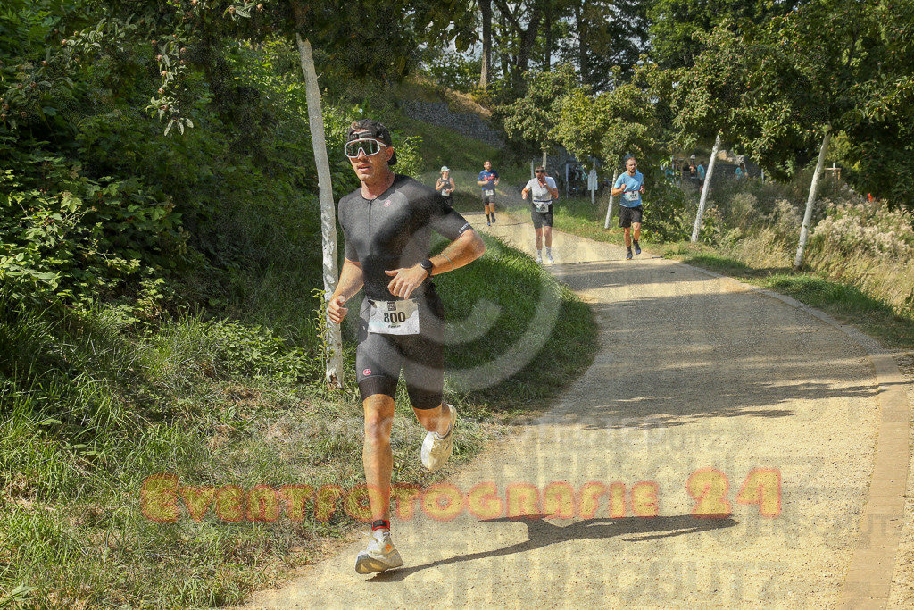 250824_1442_EX1_7242 | Sportfotografie im Rhein-Sieg Kreis, Köln, Bonn, NRW, Rheinland Pfalz, Hessen, etc. Unser Tätigkeitsfeld umfasst den Laufsport vom Volkslauf über den Marathon, Duathlon, Triathon bis zum Ultralauf wie Kölnpfad Ultra oder Schindertrail.