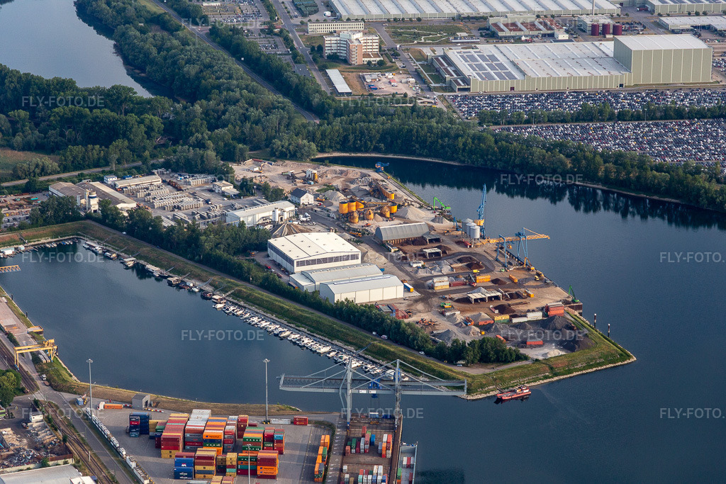 Luftbild: Hafen in Germersheim im Bundesland Rheinland-Pfalz in Deutschland. Foto: IMG_120808.jpg vom 03.06.2020 durch Werner Riehm/FLY-FOTO.de