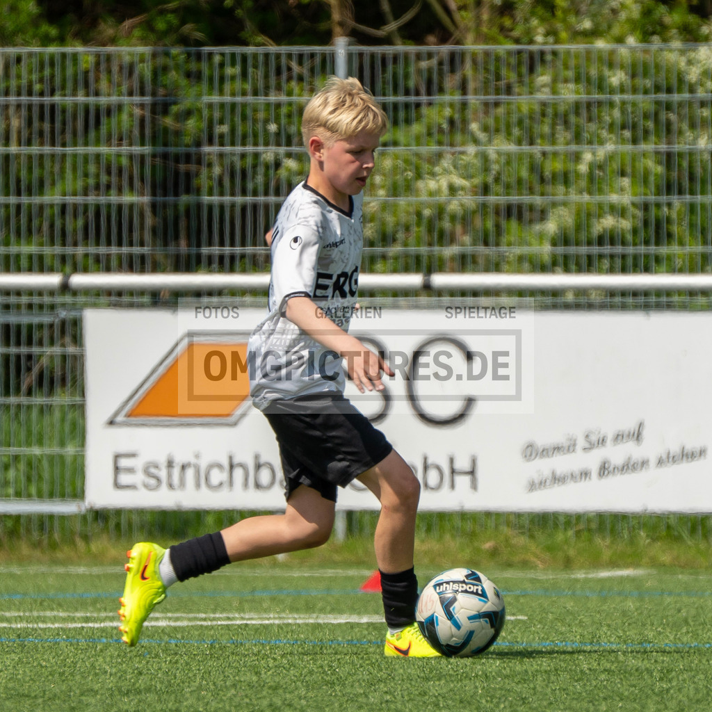 _OMG3117 | www.omgpictures.de, Sportfotograf, Verein, Fotograf, Baden Württemberg, Stuttgart, Heilbronn, omgpictures, Spieltag,  - Realisiert mit Pictrs.com