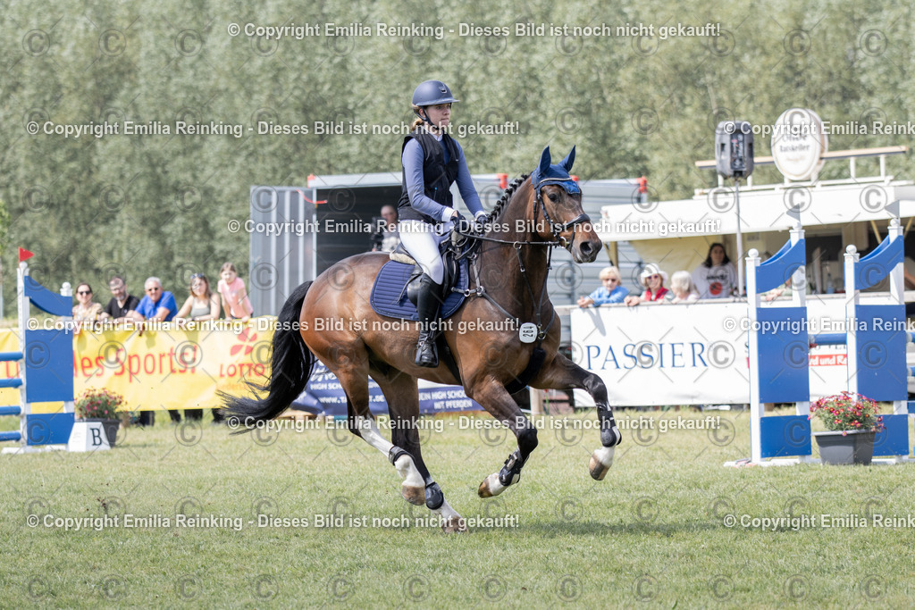 CL5A3567 | Emilia Reinking Fotografie - Realisiert mit Pictrs.com