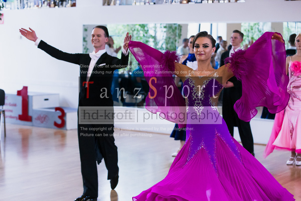 20240525_RL-HGR-Std_6812 | Tanzsportbilder, Standardtanz, Lateintanz, WDSF, DTV, LTVB, dancecomp, goc, hessen tanzt, blaues band der spree, walzer, tango, wiener walzer, slowfox, quickstepp, samba, rumba, cha-cha-cha, paso doble. jive, hd-kroft photography, turniertanzsport