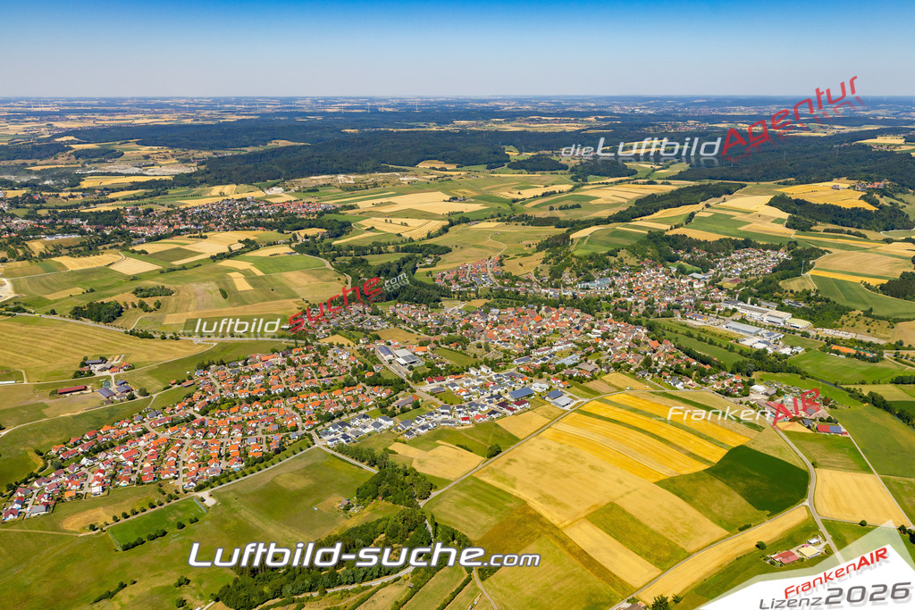 Aktuelles Luftbild von  Bühlertann - Die Luftaufnahme wurde 2022 mittels UL-Flugzeug erstellt ( keine Drohne ) - hochauflösende Kamera-Systeme von  Canon -Beste Qualität - Für grossformatige Ausdrucke geeignet. Die Geschenkidee !