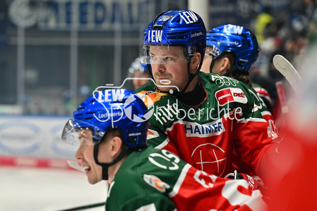 Augsburger Panther - Schwenninger Wild Wings | Im Bild Cody KUNYK (Augsburger Panther #20) im Powerbreak / DEL: Augsburger Panther - Schwenninger Wild Wings, Curt Frenzel Stadion am 02.02.2025