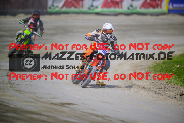 MaZZes_Fotomatrix_20250503_6007705_2810-2 | UE40