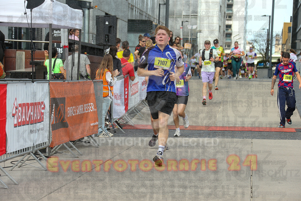 250920_1332_EX1_5361 | Sportfotografie im Rhein-Sieg Kreis, Köln, Bonn, NRW, Rheinland Pfalz, Hessen, etc. Unser Tätigkeitsfeld umfasst den Laufsport vom Volkslauf über den Marathon, Duathlon, Triathon bis zum Ultralauf wie Kölnpfad Ultra oder Schindertrail.