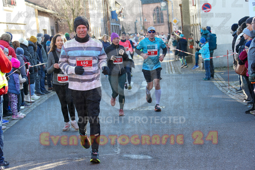 241201_1147_EX1_0975 | Sportfotografie im Rhein-Sieg Kreis, Köln, Bonn, NRW, Rheinland Pfalz, Hessen, etc. Unser Tätigkeitsfeld umfasst den Laufsport vom Volkslauf über den Marathon, Duathlon, Triathon bis zum Ultralauf wie Kölnpfad Ultra oder Schindertrail.