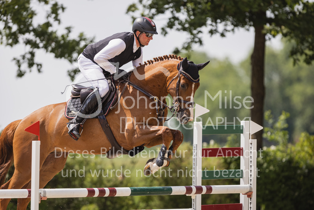230616_Lemwerder_Springpf-L2-734 | Deine schönsten Turniermomente als professionelle Fotos! Entdecke hochwertige Pferdesport-Fotografie im Online-Shop. Jetzt Fotos finden & bestellen!