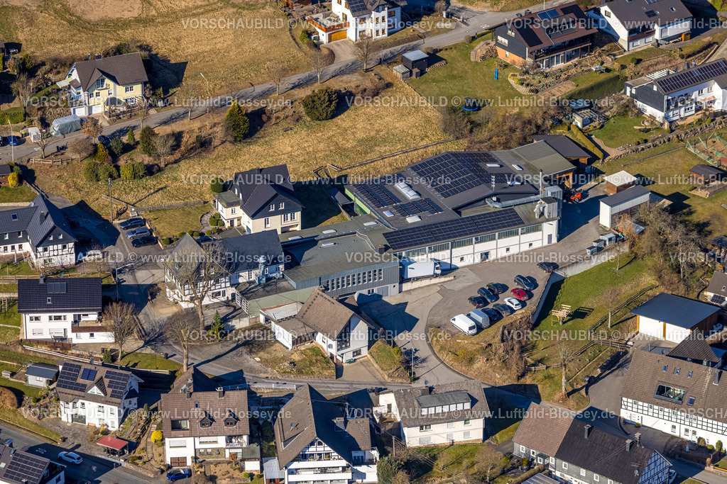 Kirchhundem250308813Oberhundem | Luftbild, Heinrich Rameil GmbH Tischlerbetrieb, Wohngebiet Ortsansicht Oberhundem, Kirchhundem, Sauerland, Nordrhein-Westfalen, Deutschland