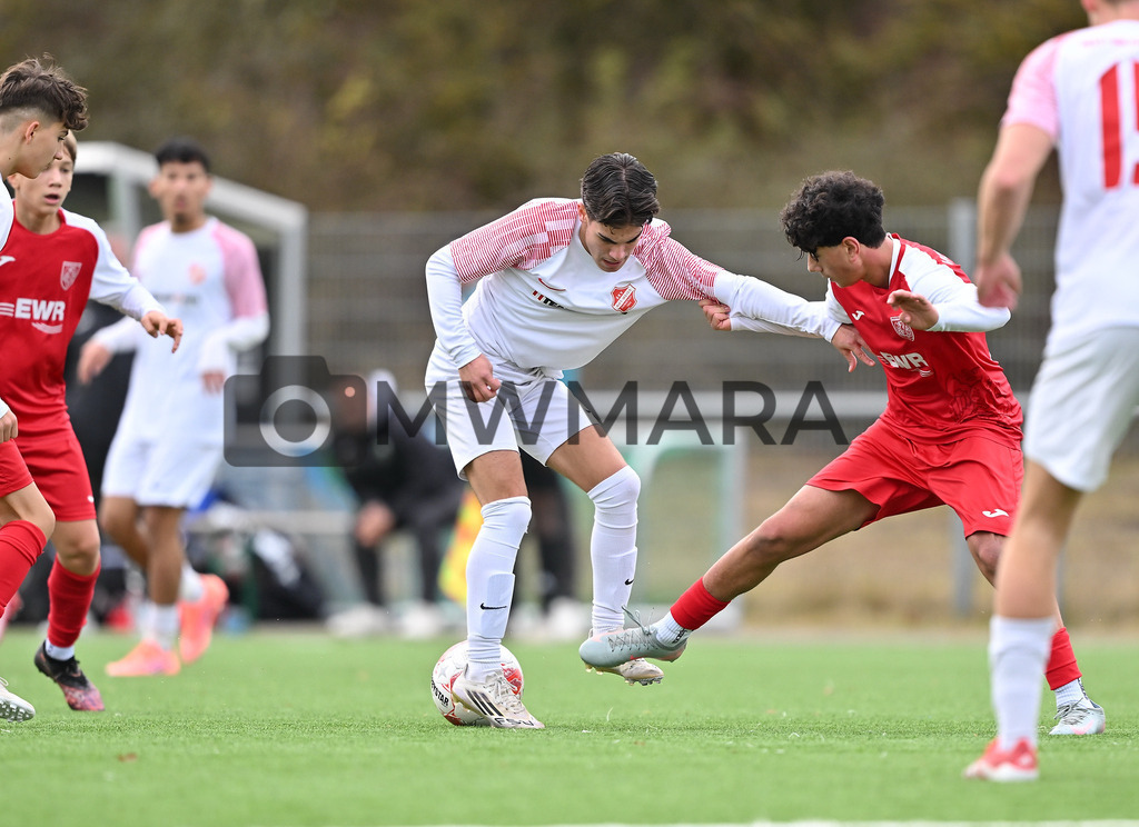 Fussball I Herren I Saison 2025-2026 I Bundesliga I 6. Spieltag I Eintracht Frankfurt - FC Bayern München  | MWMARA - Realisiert mit Pictrs.com