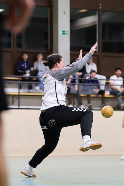Handball I Damen I Saison 2025-2026 I Verbandsliga Süd I HSG Kalkberg 06 - MTV Dänischenhagen I 14.12.2025.178 | Noa-Marie Teegen (16, MTV Dänischenhagen) - Realisiert mit Pictrs.com
