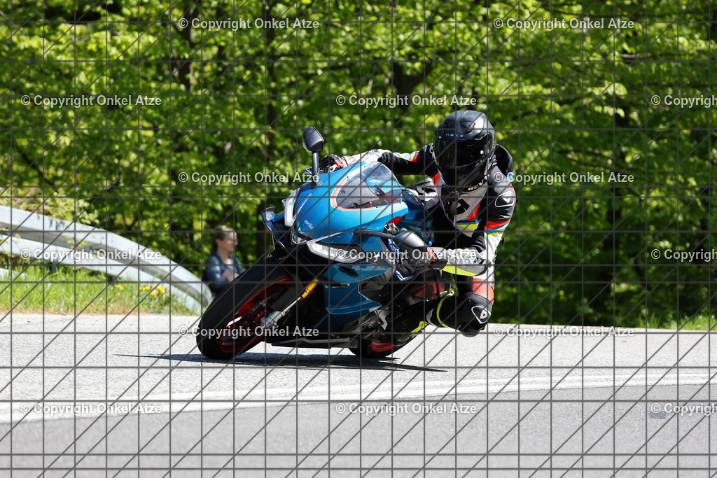 IMG_9393 | Fotograf am Kyffhäuser. Onkel Atze. Kyffhäuser Rennstrecke. Café36. Motorsportfotografie. - Realisiert mit Pictrs.com