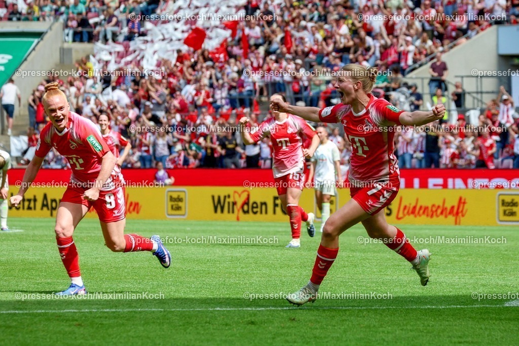 xsscx02052601016 | 02.05.2026, xsscx, Frauen Fussball, 1. FC Köln - Werder Bremen, 1. Fussball Bundesliga, 24. Spieltag, RheinEnergie-Stadion, Saison 2025 2026: Torjubel nach dem Tor zum 2:0 durch Torschuetzin Anna-Lena Stolze (1. FC Köln #7), Adriana Achcinska (1. FC Köln #9), Lydia Andrade (1. FC Köln #17) DFB regulations prohibit any use of photographs as image sequences and or quasi-video. Photo: xSandraxScherningxPressefotoKochx