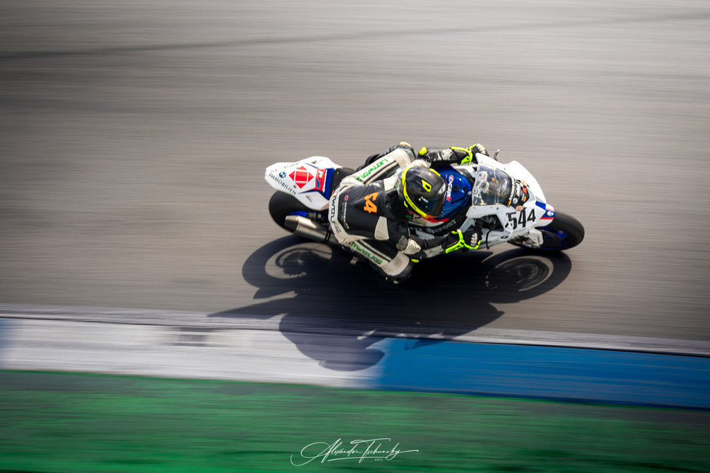 Ducati Trackday Hockenheimring 2026 | Entdecken Sie die faszinierende Welt von Alexander Tschuncky Arts: Kreative Fotografie, atemberaubende Automobilkunst und hochwertiger Bilderdruck. Lassen Sie sich inspirieren! - Realisiert mit Pictrs.com