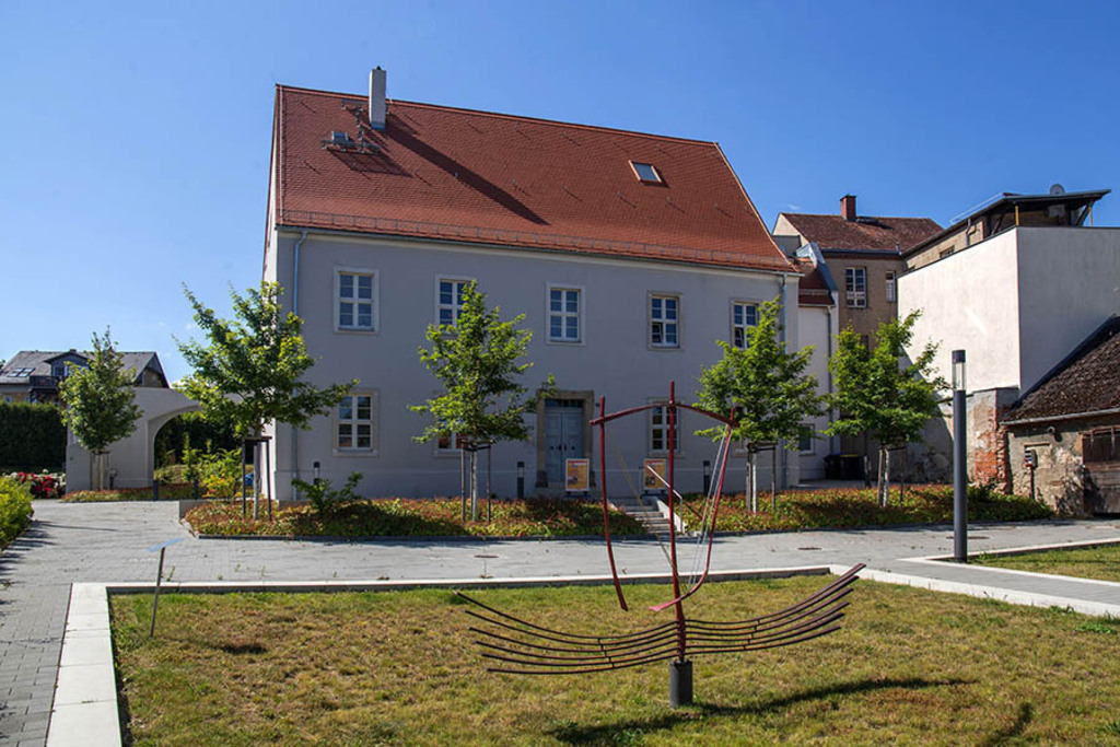 Wurzen - Ringelnatz-Geburtshaus | Entdecke über 20 Kategorien Leipzig-Motive: Foto-Downloads, hochwertige Poster, Leinwand- & Fine-Art-Prints. Jetzt Lieblingsfoto im Bildlexikon Leipzig Shop bestellen!