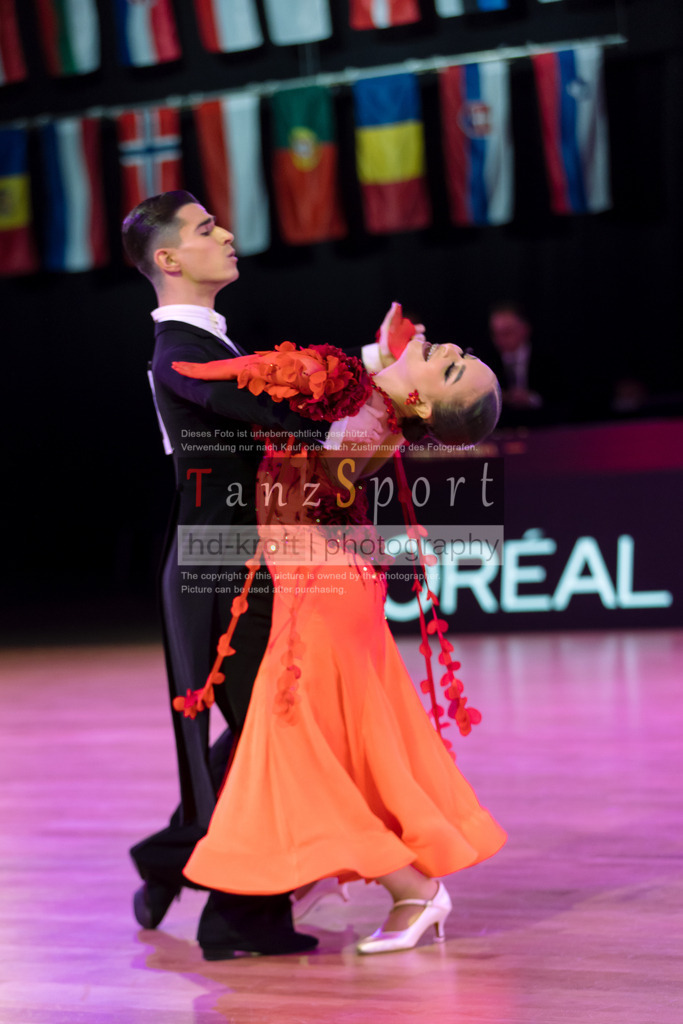 20241215_WDSF_Int_Open_Std-Riga-8640 | Tanzsportbilder, Standardtanz, Lateintanz, WDSF, DTV, LTVB, dancecomp, goc, hessen tanzt, blaues band der spree, walzer, tango, wiener walzer, slowfox, quickstepp, samba, rumba, cha-cha-cha, paso doble. jive, hd-kroft photography, turniertanzsport