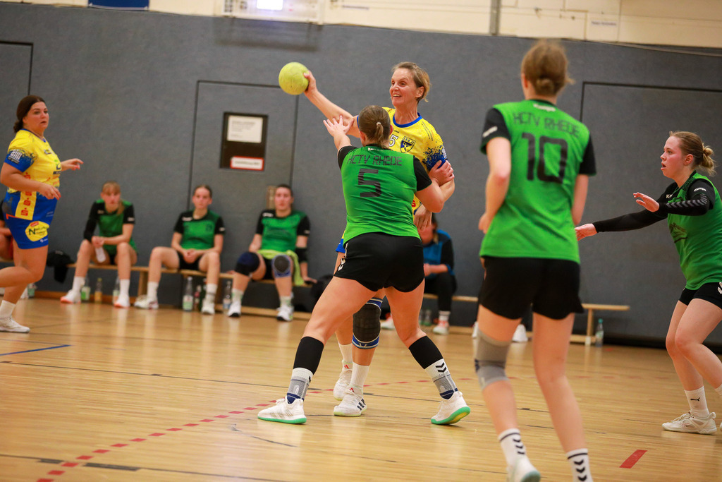 HcTvRhedeII_SvNeukirchen_150924_132 | Bildergalerie von Sport-Ereignissen aber auch von weiteren spannenden Dingen - nicht nur vom Niederrhein. In Anlehnung an den bekannten Spruch von Hanns Dieter Hüsch heißt das Motto: "Niederrhein ist überall".  - Realisiert mit Pictrs.com