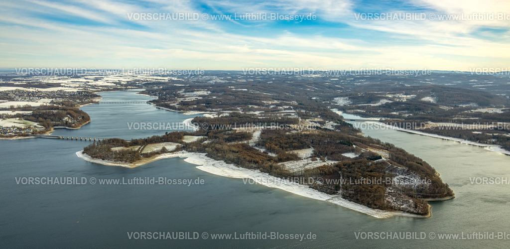 Moehnesee221201092-2-2 | Luftbild, Winterlicher Möhnesee und Möhnetalsperre, Delecker Becken und Delecker Brücke, Halbinsel Waldgebiet Friedwald Rennweg, Günne, Möhnesee, Sauerland, Nordrhein-Westfalen, Deutschland