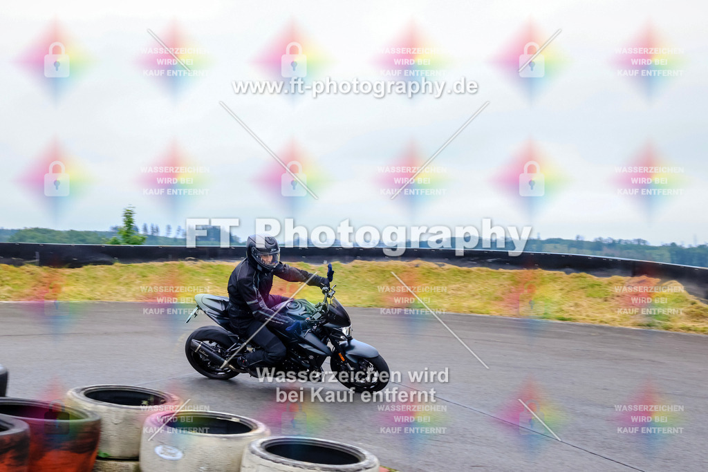 OBK-5886 | Hier findet Ihr Bilder von Touristenfahrten auf der Nürburgring Nordschleife oder von anderen Veranstaltungen die ich besucht habe. Viel Spass beim Durch Schauen 