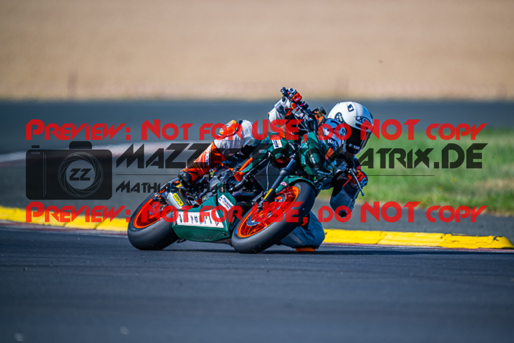 MaZZes_FotoMatrix_220722_0987 | TWIN