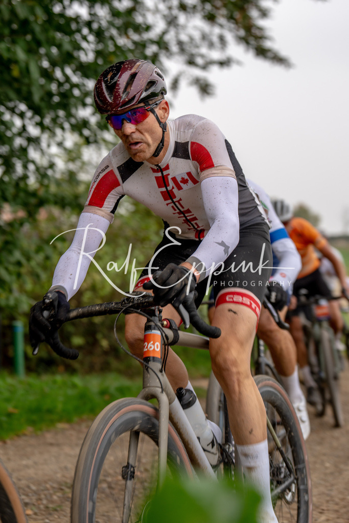 Ralf Eppink Photography 20251011_DSC01793 | Sportfotografie, Eventfotografie, Porträtfotografie, Radsport Fotograf, Triathlon Fotograf, Düsseldorf Fotograf, Köln Fotograf, Actionfotografie, Teamfotografie, Peoplefotografie, Business Portraits, Veranstaltungsfotografie, Reportagefotografie - Realisiert mit Pictrs.com