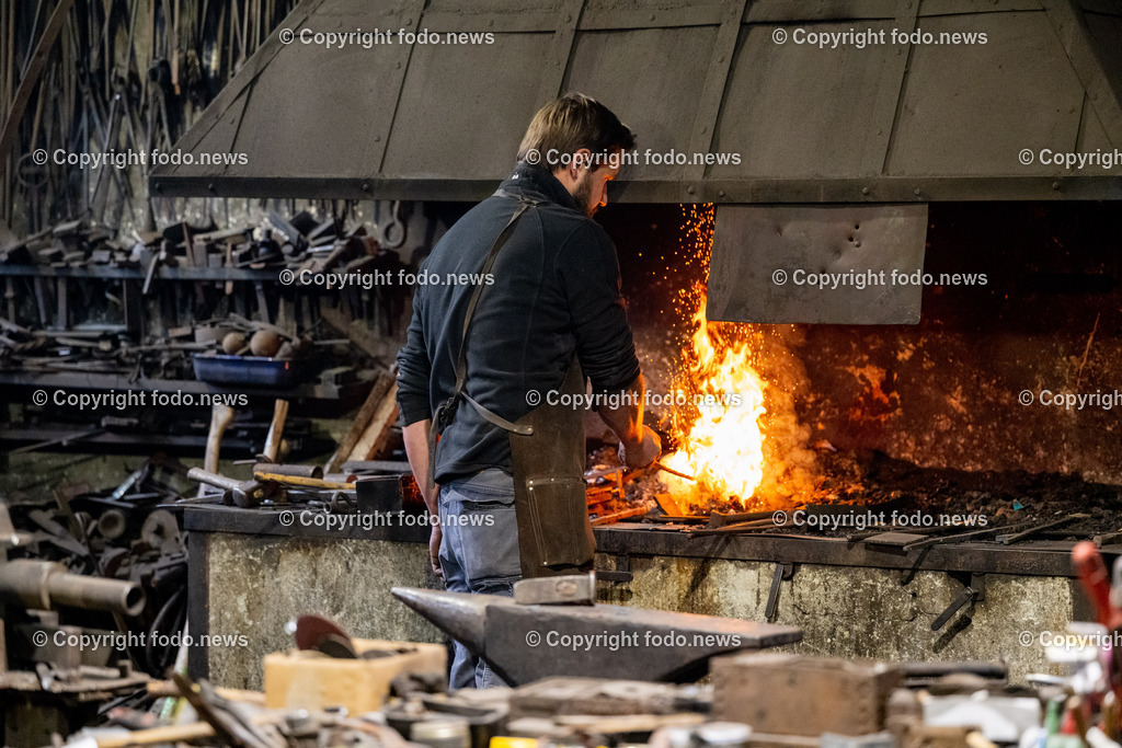 Molln_ Schmiede_ 02.12.2025-74 | 02.12.2025, MOLLN, AUT, Kunstschmiede Schmidberger im Bild Themenbild, Kunstschmiede, Georg Schmidberger