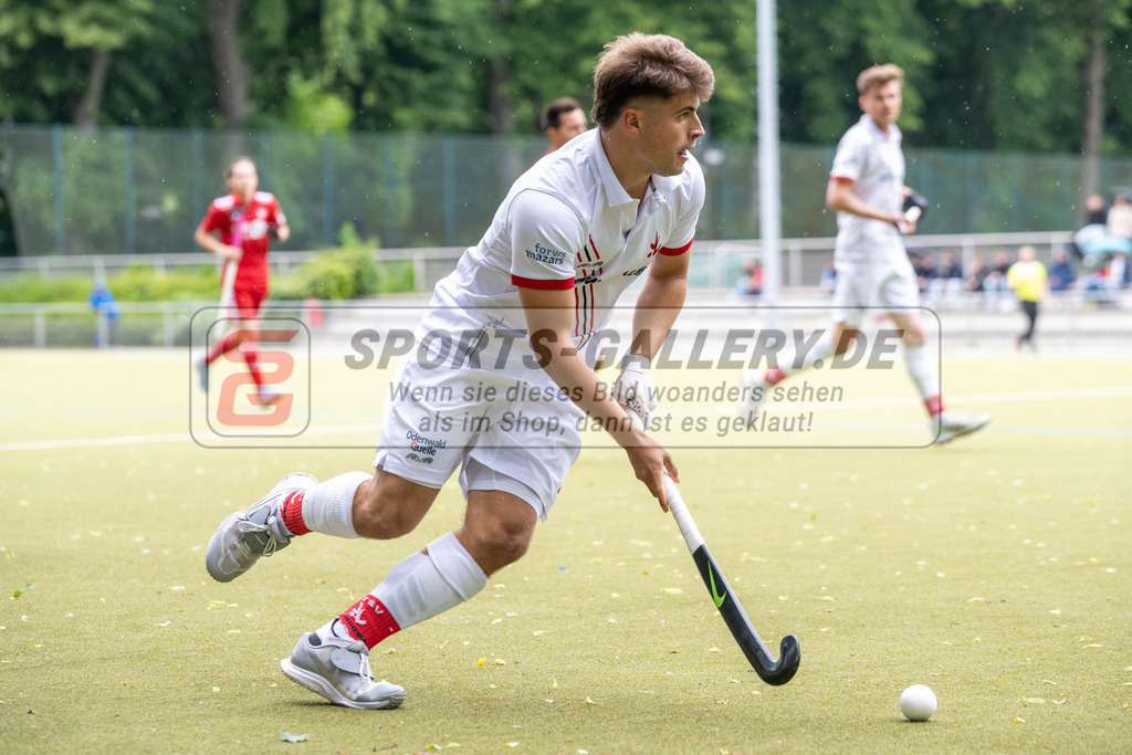 SFE_20250524_0041 | Köln, Deutschland, 24.05.2025:  Hockey 1. Bundesliga Herren Rot-Weiss Köln - Mannheimer THC im KTHC Stadion Rot-Weiss Köln Tennis and Hockey Club am 24.05.2025 in Köln, Deutschland. (Foto von Stephan Fehrmann)Köln, Germany, 24.05.2025: Hockey 1. Bundesliga Herren Rot-Weiss Köln - Mannheimer THC in KTHC Stadion Rot-Weiss Köln Tennis and Hockey Club at 24.05.2025 in Köln, Deutschland. (Foto from Stephan Fehrmann)