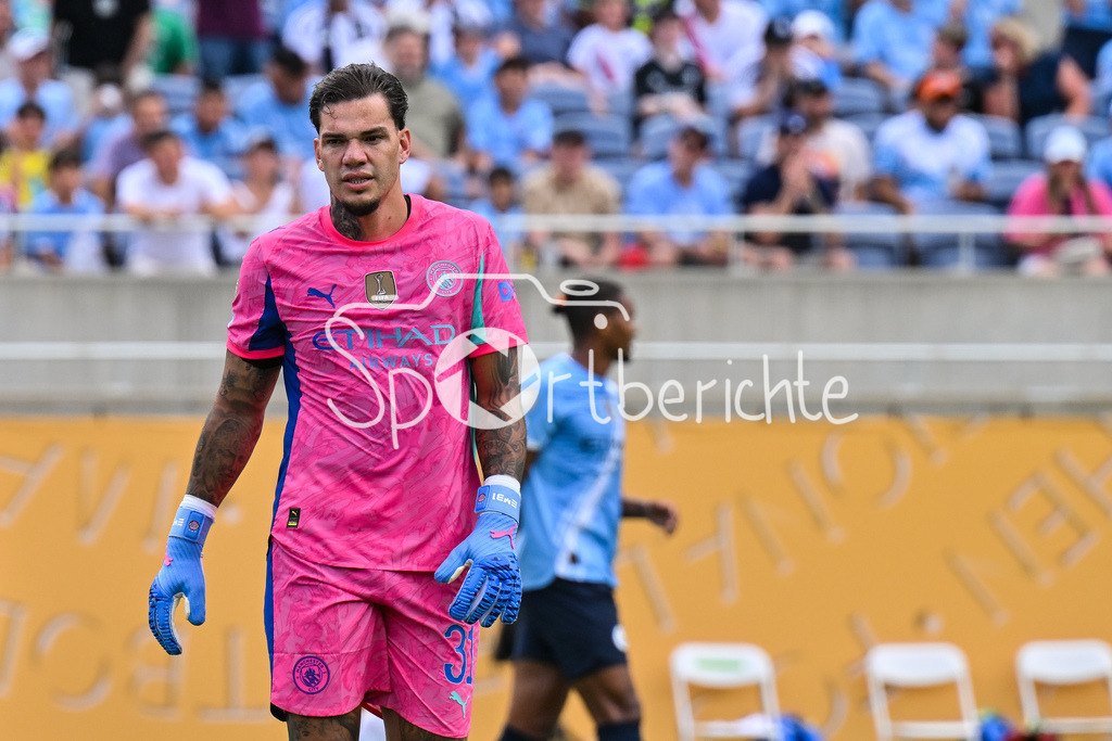 Juventus Turin - Manchester City | Im Bild EDERSON (Manchester City 31) / Einzelfoto / Freisteller / FIFA Club World Cup: Juventus Turin - Manchester City, Camping World Stadium am 26.06.2025 / NOT FOR SALE IN USA