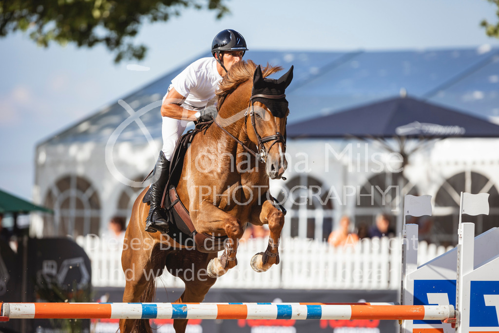 240711_BHO_M1-Spr-1-683 | Deine schönsten Turniermomente als professionelle Fotos! Entdecke hochwertige Pferdesport-Fotografie im Online-Shop. Jetzt Fotos finden & bestellen!