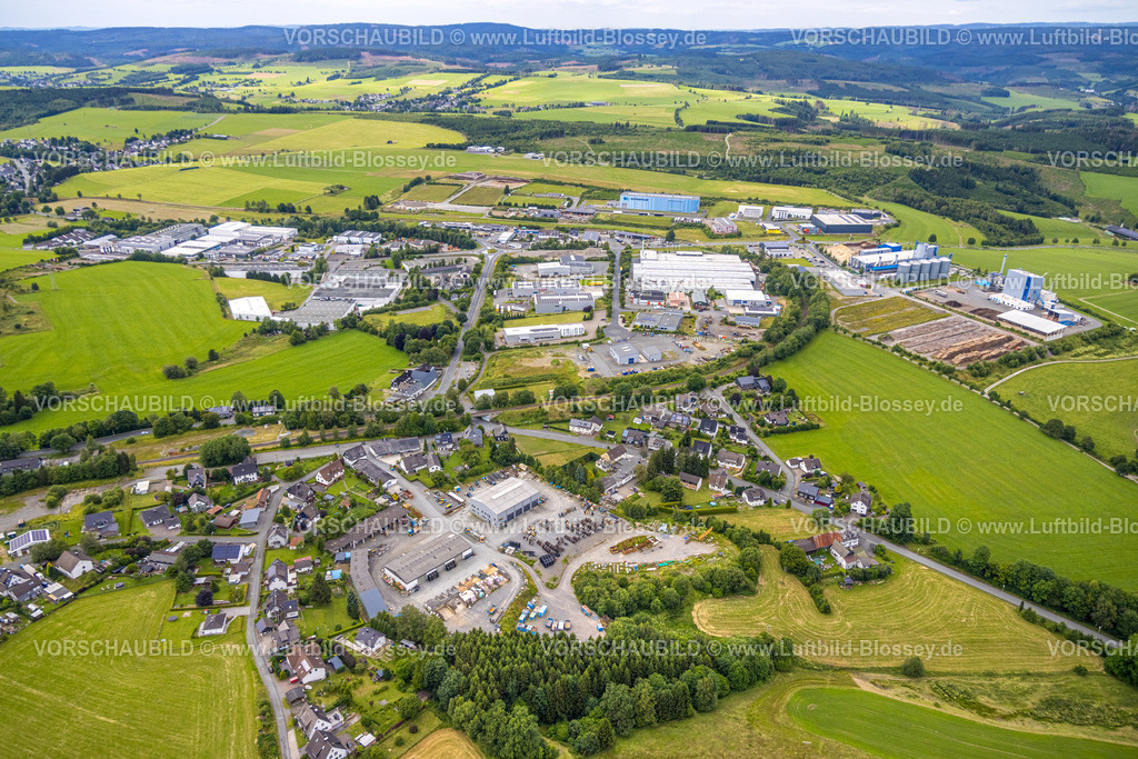 Erndtebrueck240709670 | Luftbild, Gewerbegebiet Schameder, Melbacher Höhe, Werk Rothenpieler, Sportplatz Schameder, Leimstruth, Erndtebrück, Kreis Siegen-Wittgenstein, Nordrhein-Westfalen, Deutschland