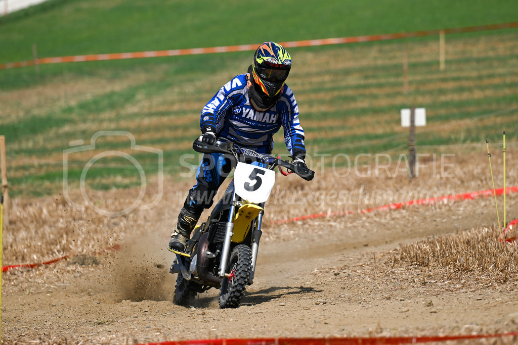 Motortrotti-Rennen Buch am Irchel - 19. August 2023 | Motortrotti-Rennen Buch am Irchel
Buch am Irchel, Kt. Zürich
Bild: Sportfotografie Markus Aeschimann | www.markus-aeschimann.ch - Realisiert mit Pictrs.com