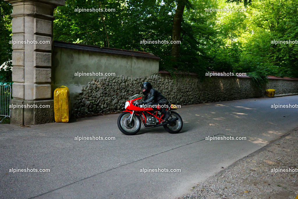 P1015394 | Erleben Sie atemberaubende, hochqualitative Fotos Ihrer Fahrt entlang der malerischen Alpenstraßen. Besuchen Sie alpineshots.com, um professionelle Aufnahmen Ihrer unvergesslichen Reise zu finden und zu kaufen - Realisiert mit Pictrs.com