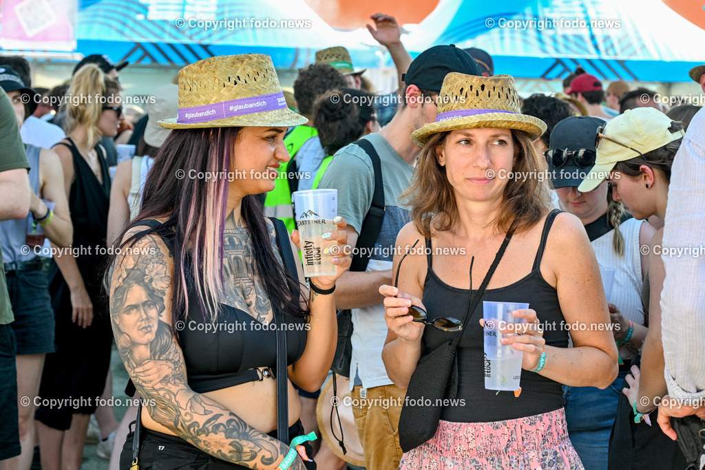 Lido Sounds Festival Linz 2024_ 28.06.2024-30 | 28.06.2024, Linz, AUT, Lido Sounds Festival Linz 2024, im Bild Besucher, Menschen, Musik, Festival