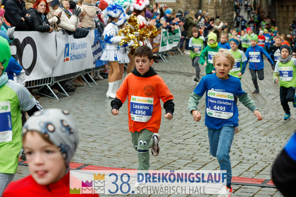 400m AOK Junior Cup | 3 Koenigslauf 2024 400m AOK Junior Cup - Realisiert mit Pictrs.com
