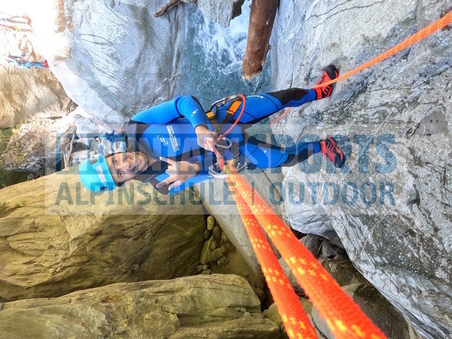 GOPR5284 | Bestelle die Bilder deines Berg- oder Wasser-Abenteuers mit Mountain Sports bequem von zu Hause aus direkt über unseren Online Fotoshop von pictrs.com. - Realisiert mit Pictrs.com
