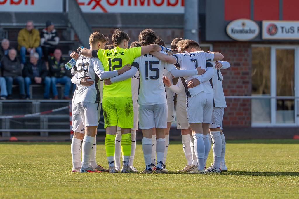 Fußball I Herren I Saison 2025-2026 I Bezirksliga Weser-Ems 4 I 21. Spieltag I TuS Frisia Goldenstedt - Vfl Oythe I 3706 | jns.sportfotos - Realisiert mit Pictrs.com
