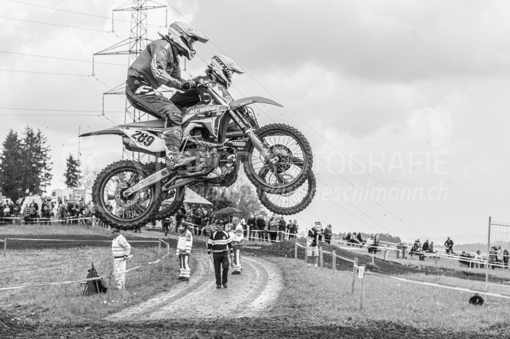 Motocross Schlatt bei Winterthur - 30. April 2022 | Motocross Schlatt bei Winterthur
MC Wila, Schlatt bei Winterthur
Bild: Sportfotografie Markus Aeschimann | www.markus-aeschimann.ch - Realisiert mit Pictrs.com