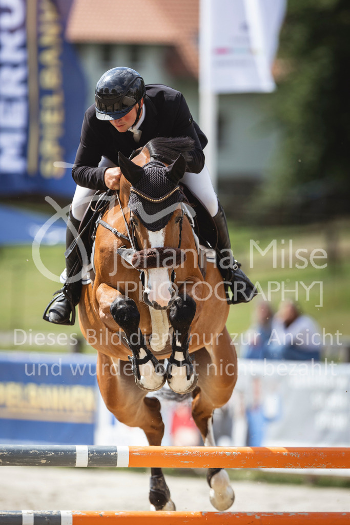 240714_BHO_M2-Spr-2-342 | Deine schönsten Turniermomente als professionelle Fotos! Entdecke hochwertige Pferdesport-Fotografie im Online-Shop. Jetzt Fotos finden & bestellen!