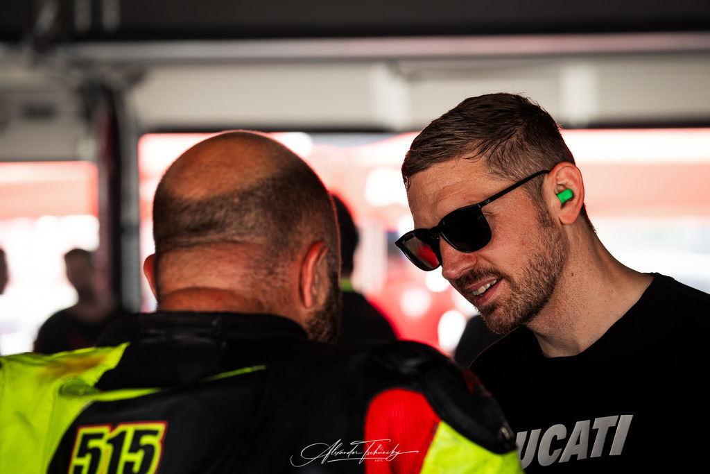 Ducati Trackday Hockenheimring 2026 | Entdecken Sie die faszinierende Welt von Alexander Tschuncky Arts: Kreative Fotografie, atemberaubende Automobilkunst und hochwertiger Bilderdruck. Lassen Sie sich inspirieren! - Realisiert mit Pictrs.com