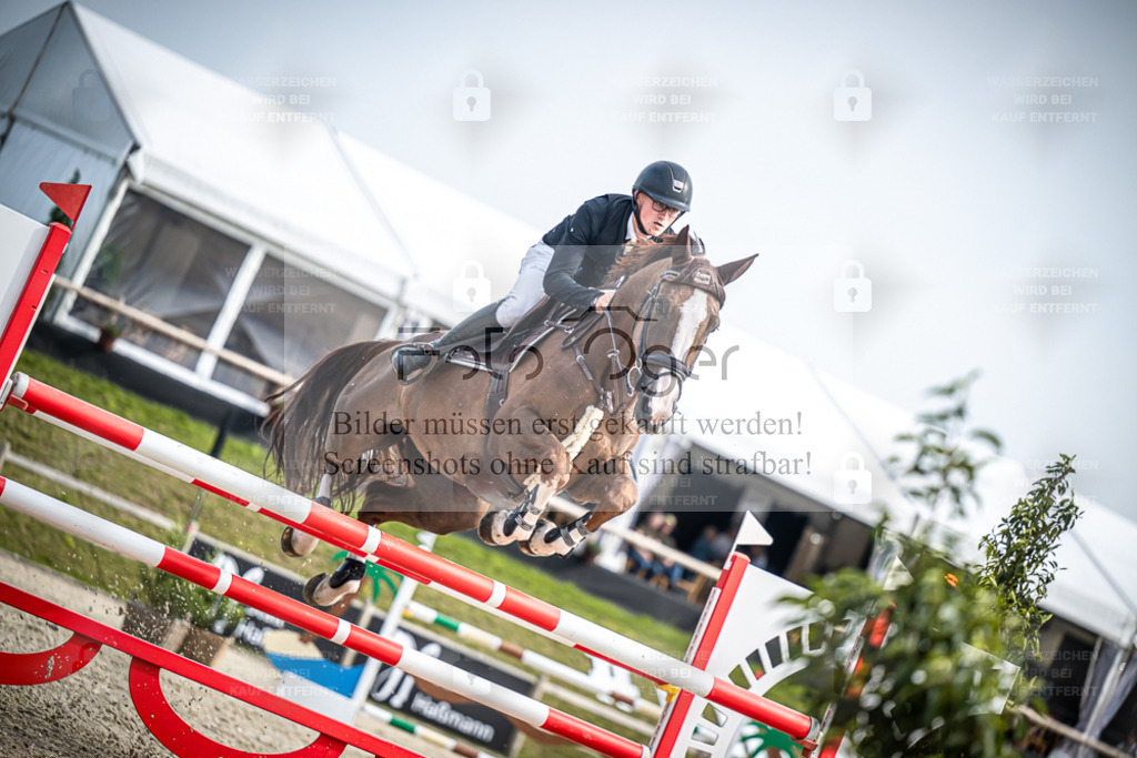 DOS_1692 | Entdecke hochwertige Reitturnierfotos von Foto Oger. Professionell, emotional und authentisch – jetzt Lieblingsmomente im Shop bestellen. - Realisiert mit Pictrs.com