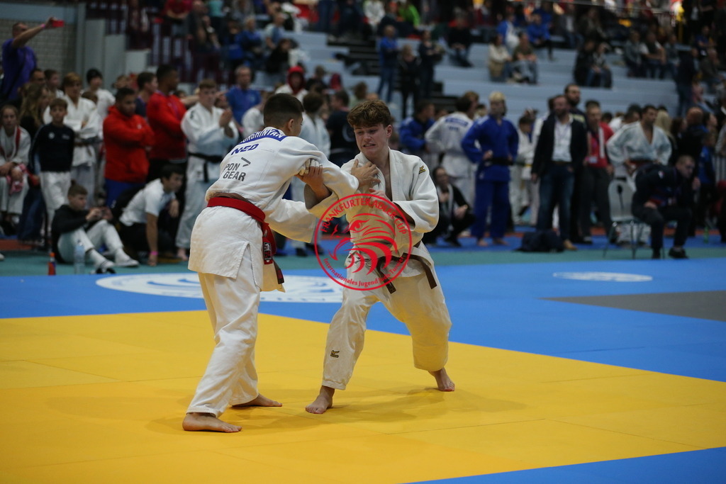 AT3Y2095 | Fotos vom Adler Cup - Pictures from Adler Cup

Hier findet Ihr alle Eindrücke und großen Momente der Adler Cup Wochenenden. Here you will find all impressions and great moments of the Adler Cup weekends. - Realisiert mit Pictrs.com