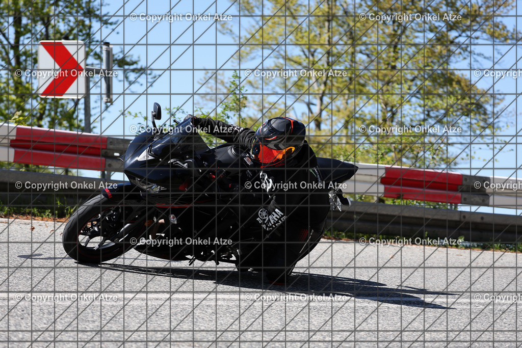 IMG_7598 | Fotograf am Kyffhäuser. Onkel Atze. Kyffhäuser Rennstrecke. Café36. Motorsportfotografie. - Realisiert mit Pictrs.com