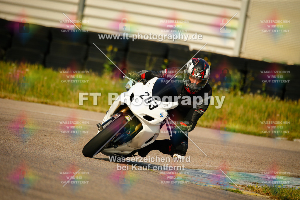 _MOT5403 | Hier findet Ihr Bilder von Touristenfahrten auf der Nürburgring Nordschleife oder von anderen Veranstaltungen die ich besucht habe. Viel Spass beim Durch Schauen 