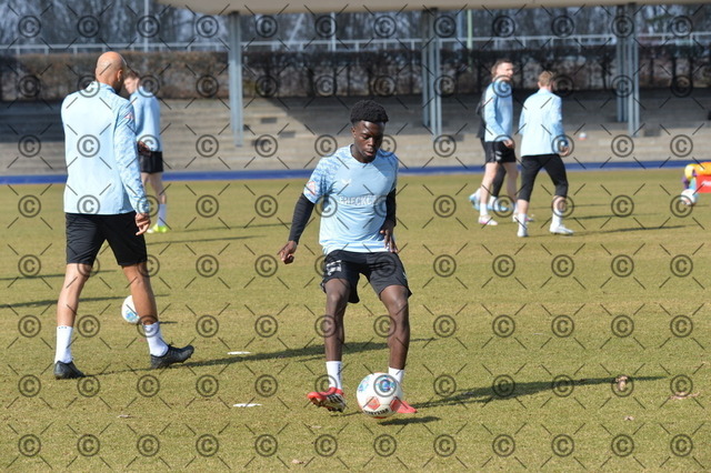 RGE_8314 | Hertha BSC, 2.Bundesliga, Herren, Training auf dem Hanns-Braun-Platz, Saison 2025/26, Bildmitte Boris Mamazah Lum ( Hertha BSC ),  11.03. 2026, Fotograf: Ralf Gebhardt - Realisiert mit Pictrs.com